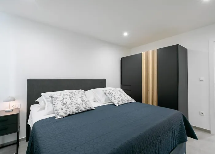 Lägenhet Centar 2 *