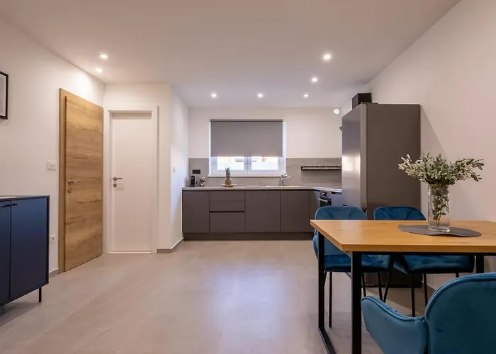 Centar 2 Lägenhet *